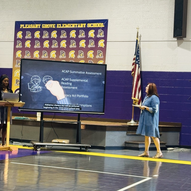 Mrs. Jeffreys presenting information about literacy to parents.