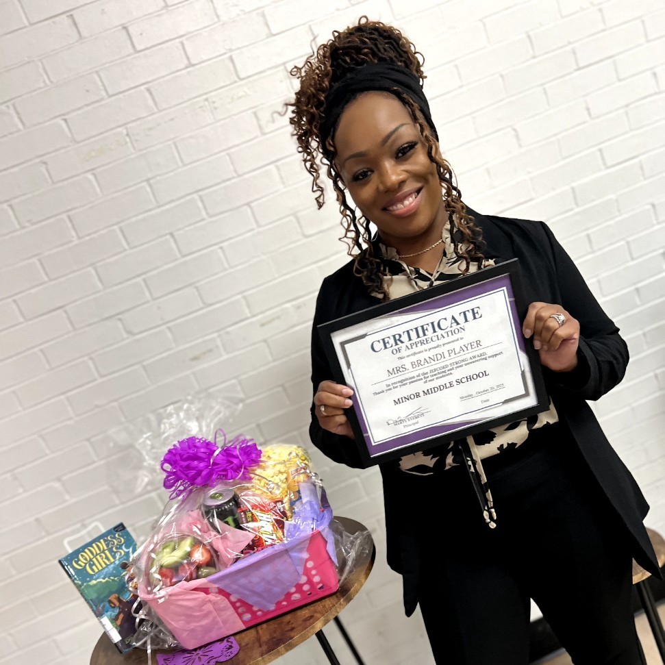 Player with Certificate and Basket