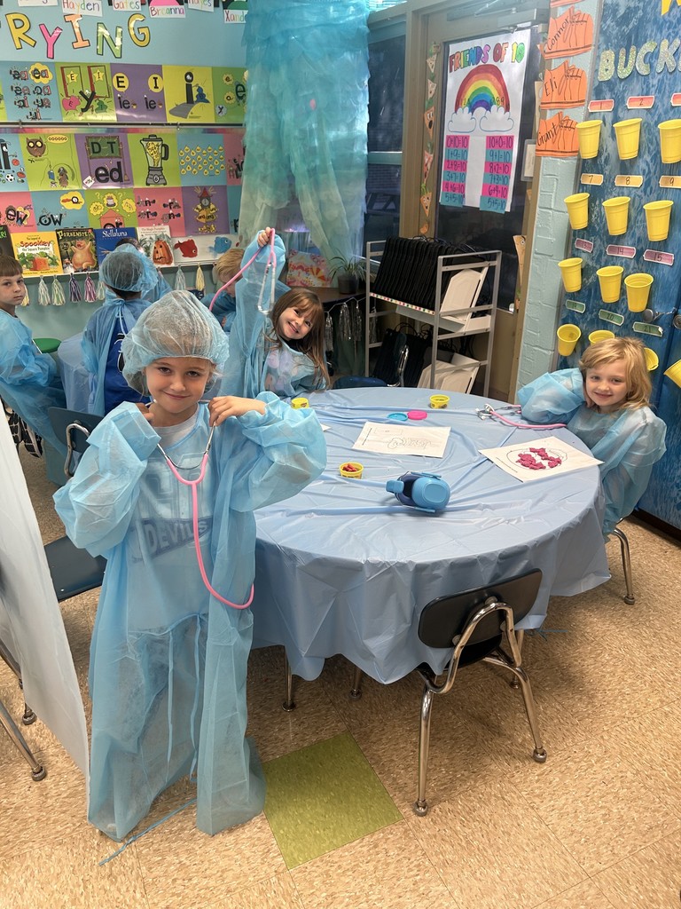 Students dressed as surgeons 