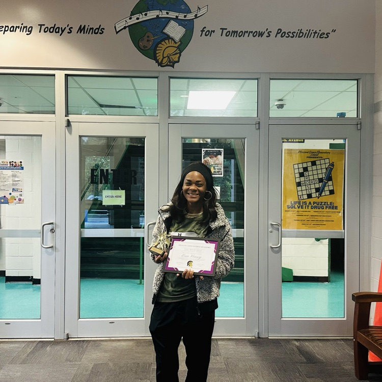 A picture of Mrs. Veasey.