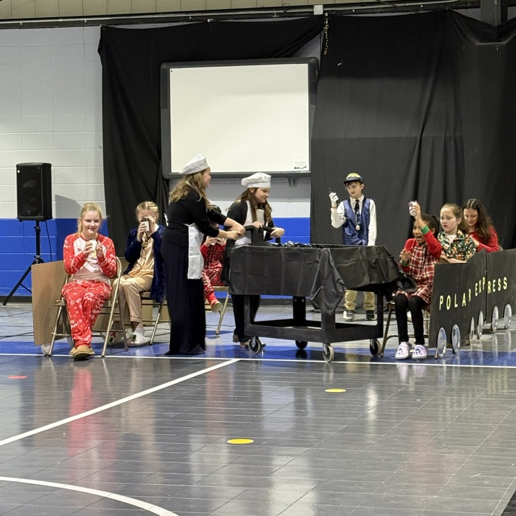 students drama performance 