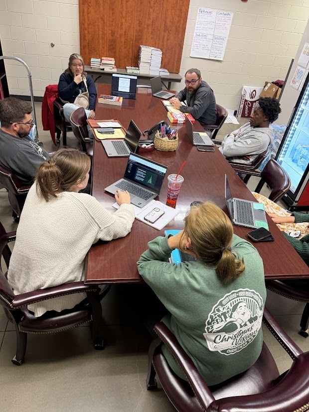  Teachers are wrapping up the semester with reflection activities and preparing for the next semester. 