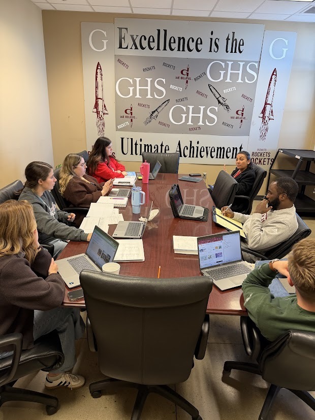  Teachers are wrapping up the semester with reflection activities and preparing for the next semester. 