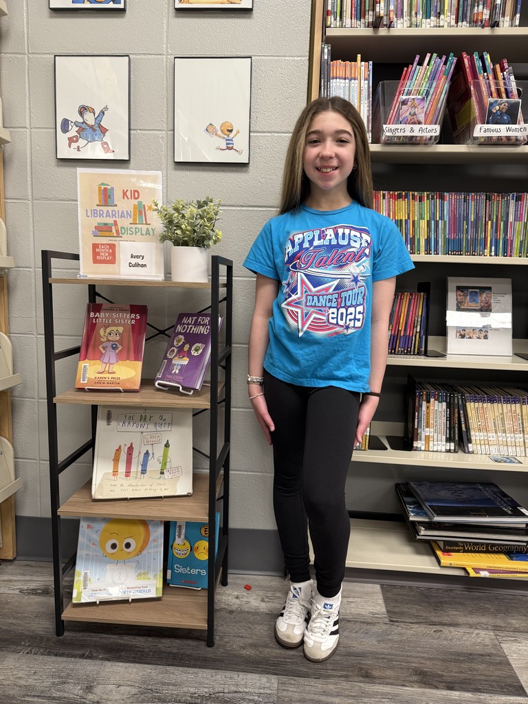 kid librarian picture