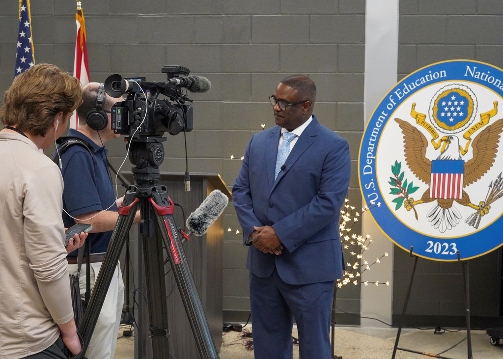 JEFCOED Superintendent Dr. Walter Gonsoulin speaks into a microphone while doing an interview.