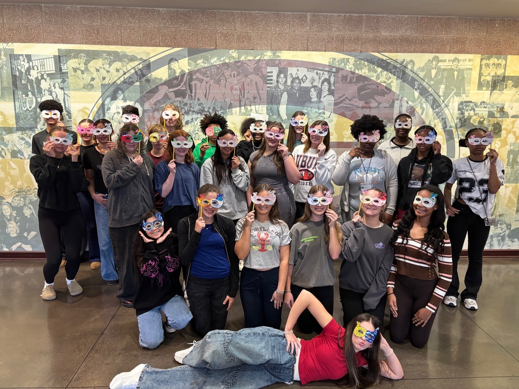 Ms. Bryson's freshmen advanced English classes are ready for the Capulet masquerade! They designed masks representing the antithetical ideas Shakespeare introduces in ACT I of Romeo and Juliet (love/hate, peace/violence, sadness/joy, etc), citing direct quotes from the play. 
