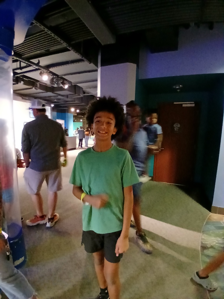 students on field trip to Mcwane center