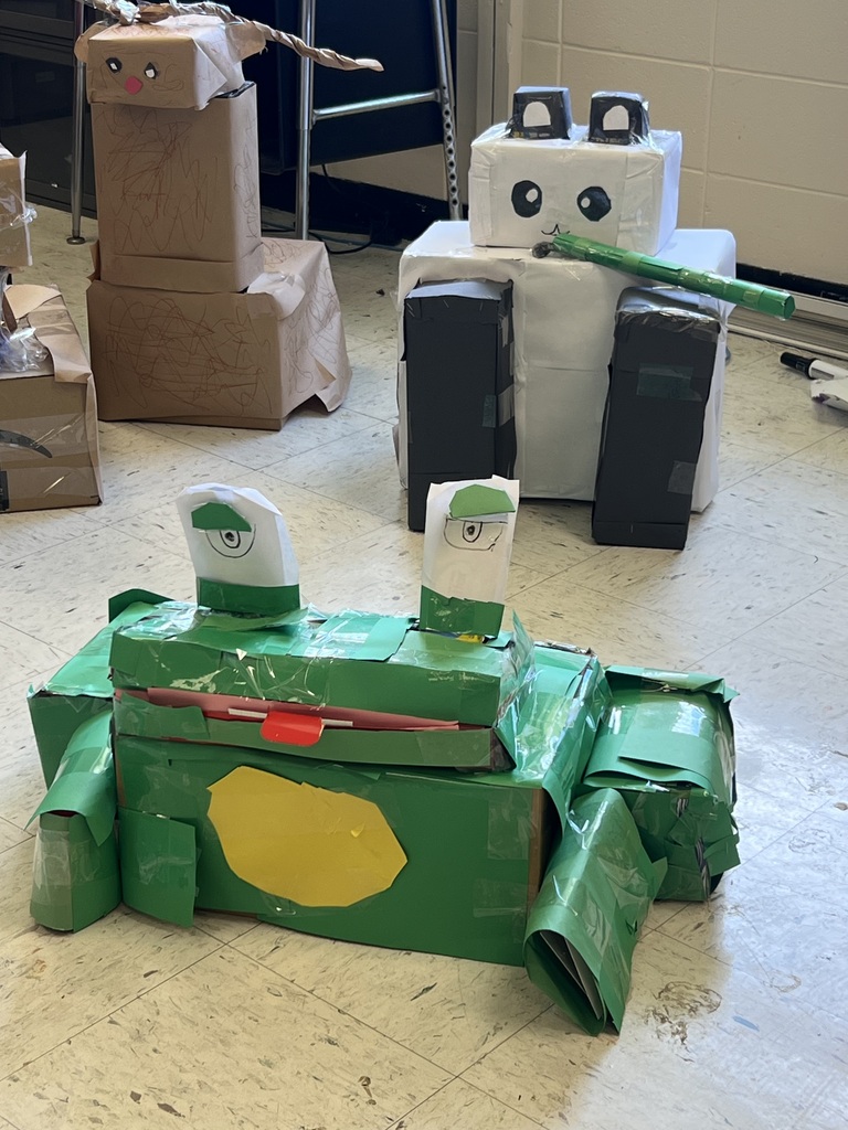 frog and panda made of boxes