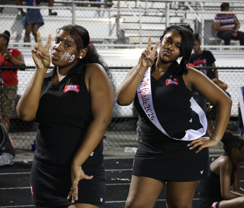 Erwin Middle cheerleaders