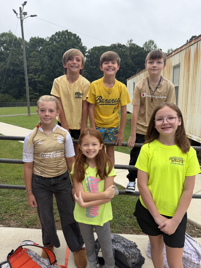 Students dressed up in yellow for Give Hope day