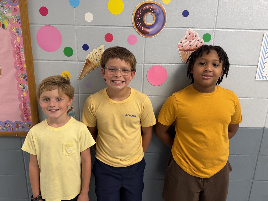 Students dressed up in yellow for Give Hope Day