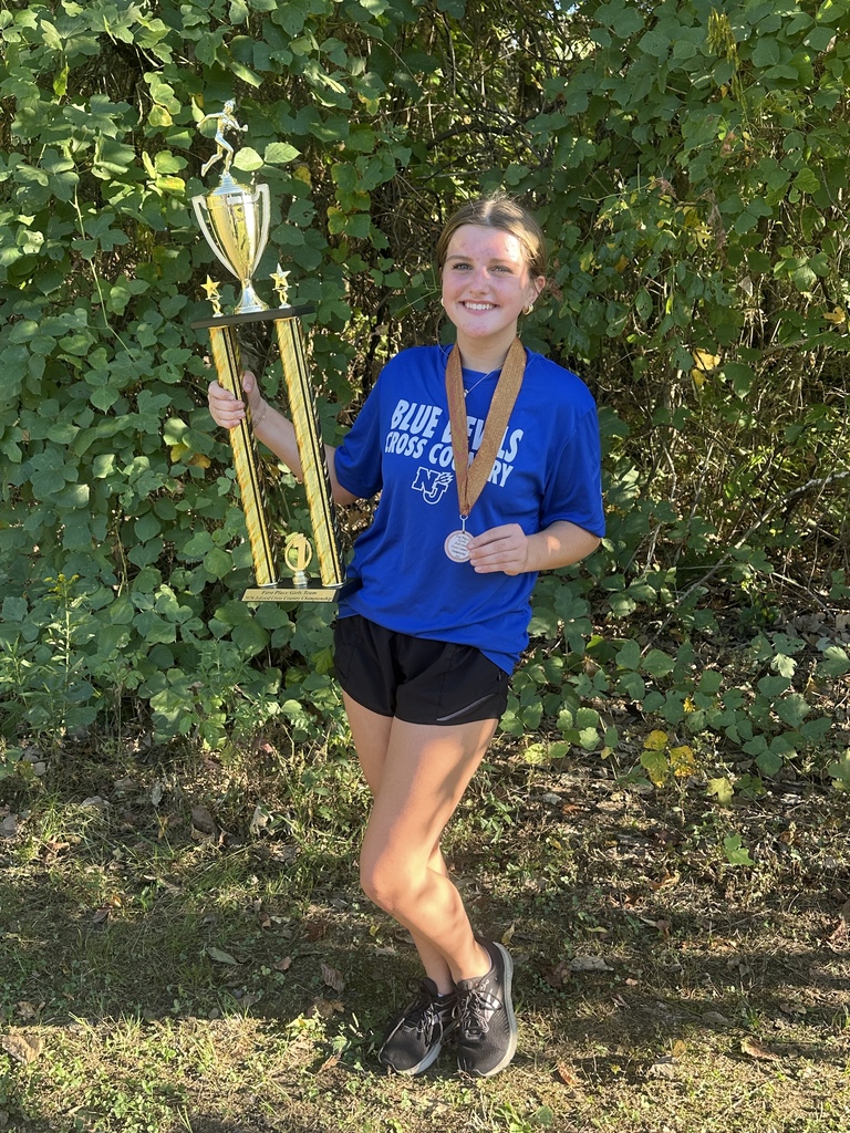 Josie Jones with her third place trophy