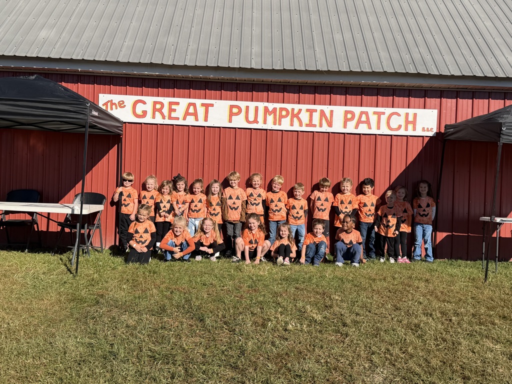 Kindergarten class at the Pumpkin patch