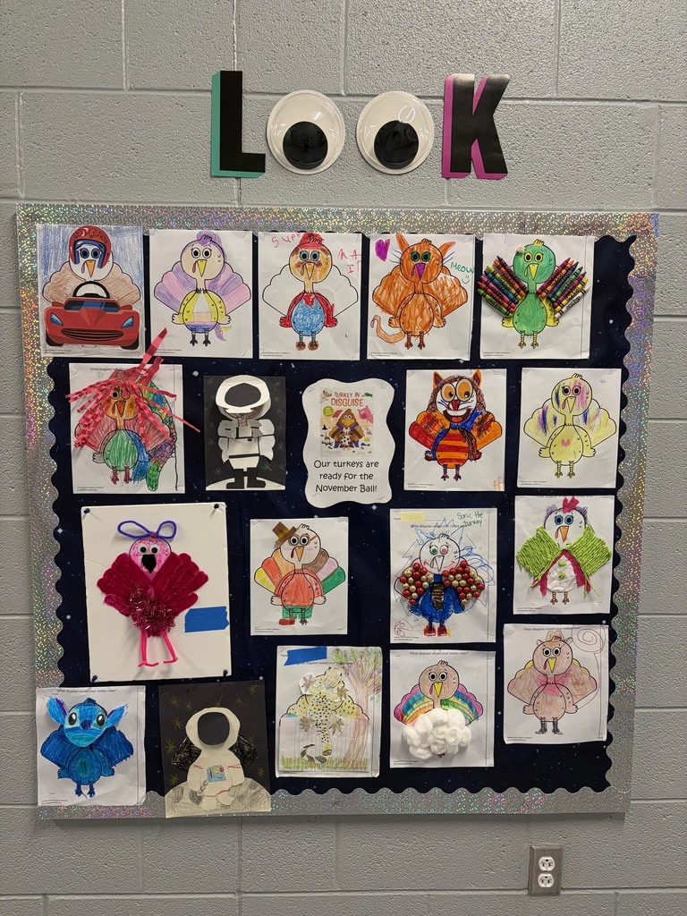 Paper turkeys disguised as different people or items