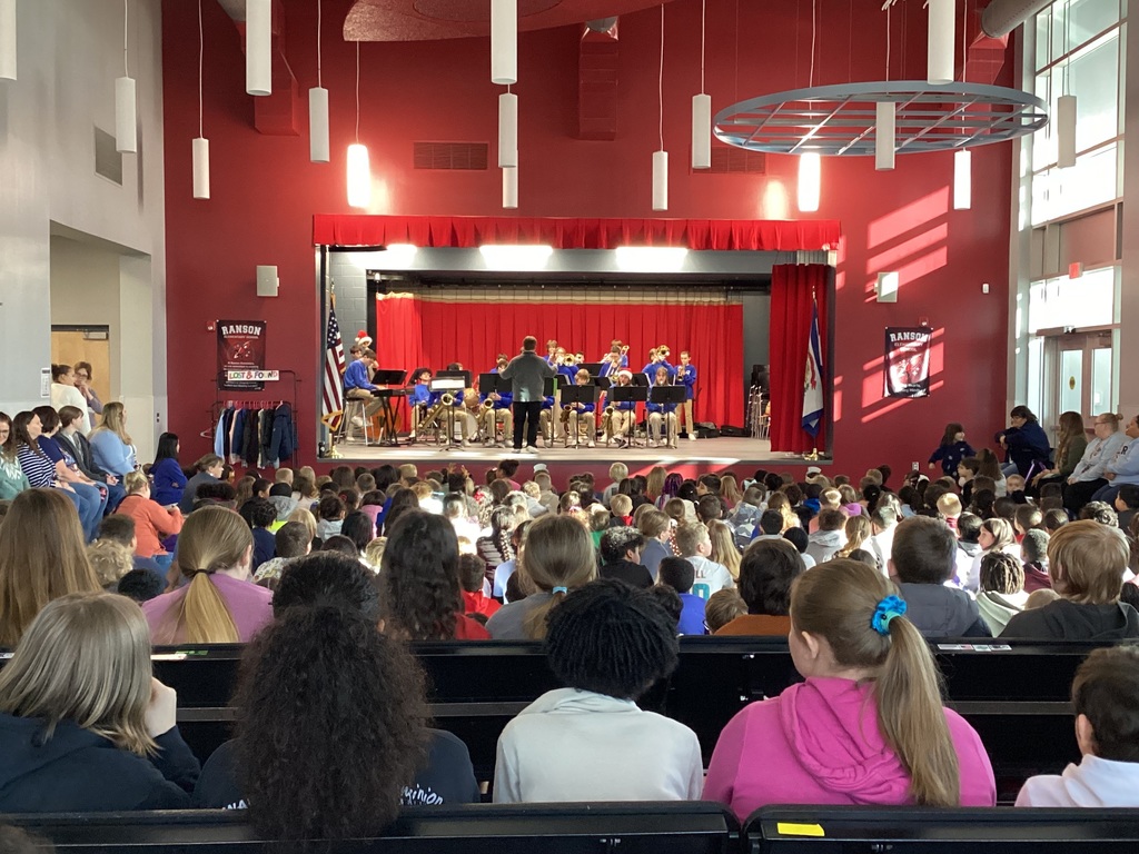 RES students watching and listening to RES jazz band