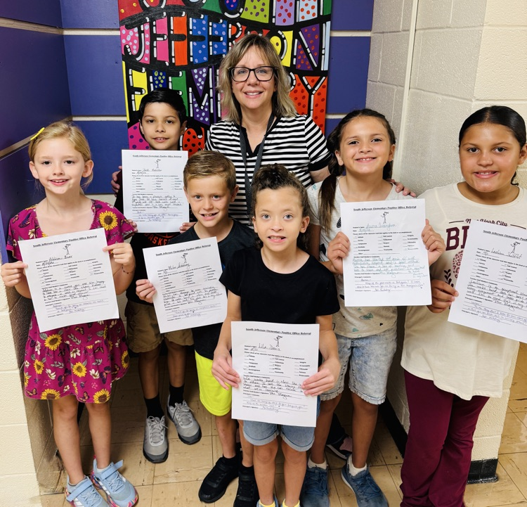 3rd grade students with Ms. Mahoney