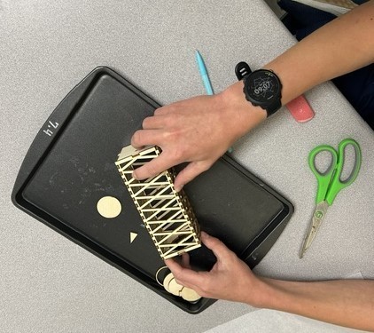 Assembling lantern parts