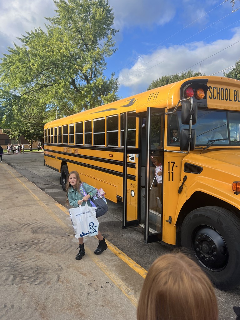 Students arriving from bus to Bursley