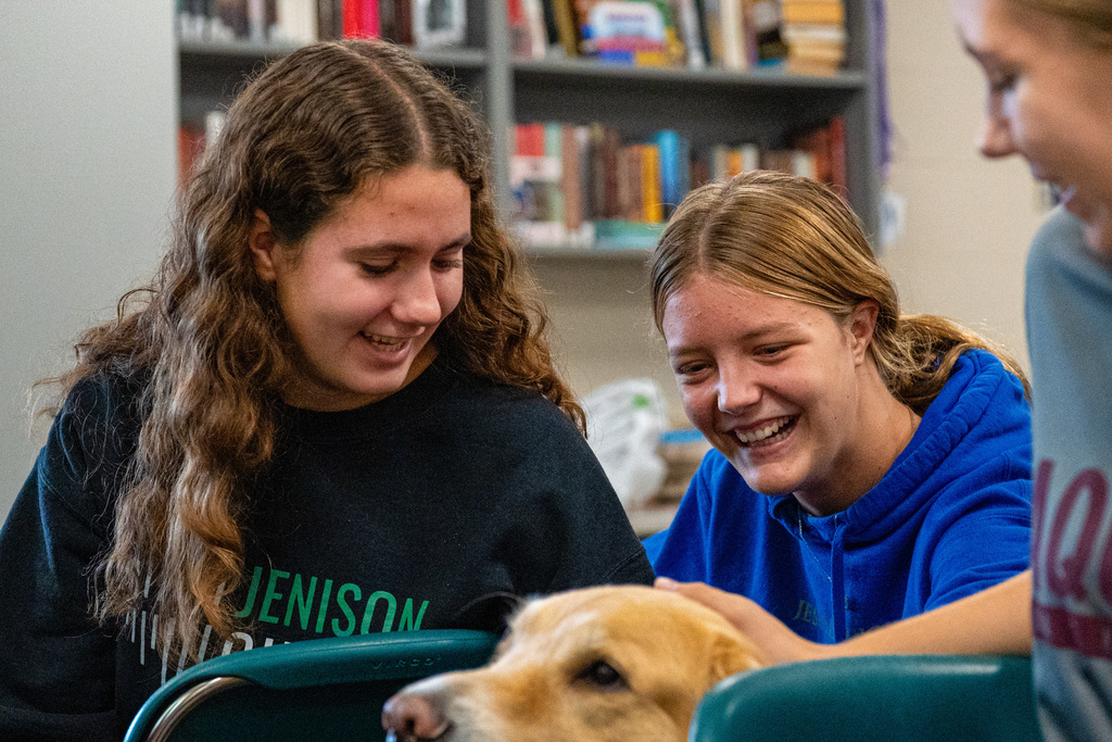 Kids with facility dogs