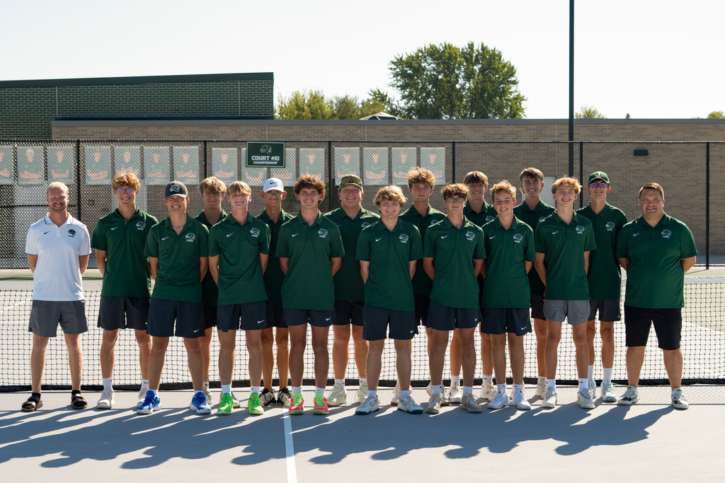 Tennis team posing