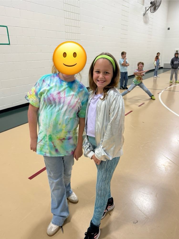 students dressed for throwback Thursday