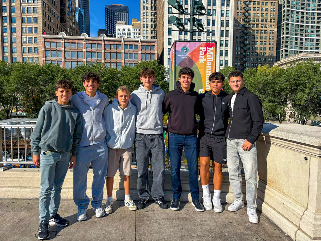 Students visiting Chicago