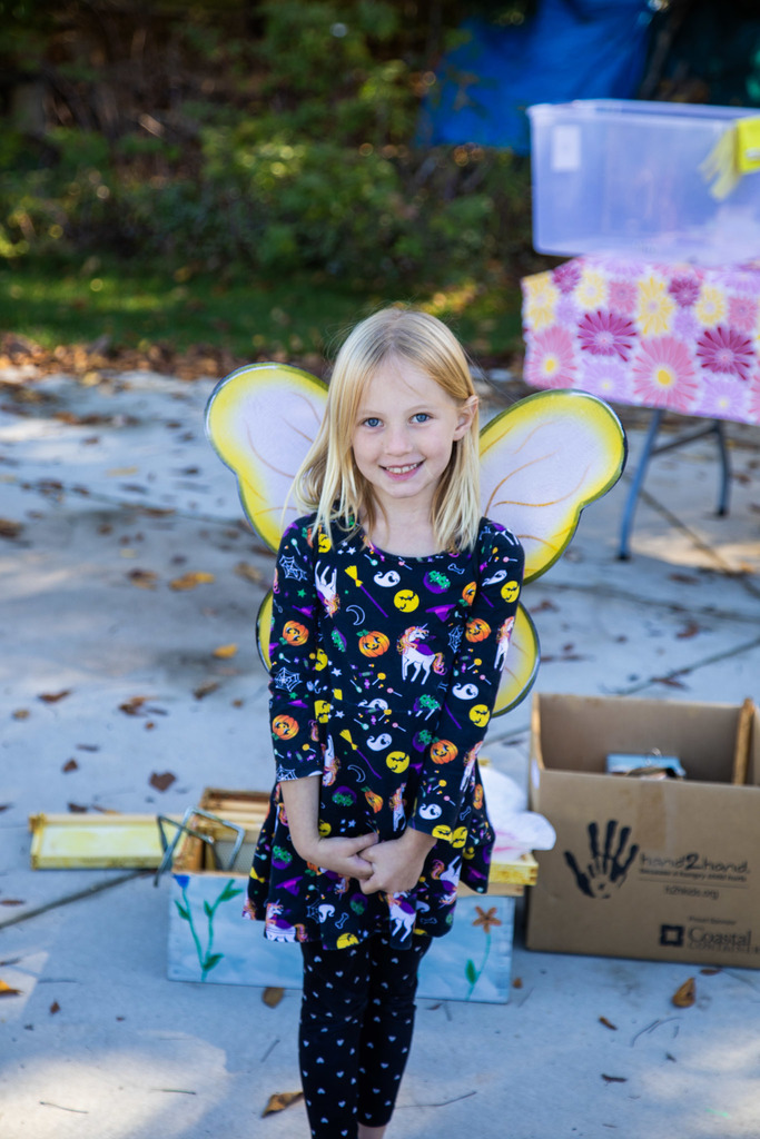 Wilderness Academy students enjoying bee demonstration