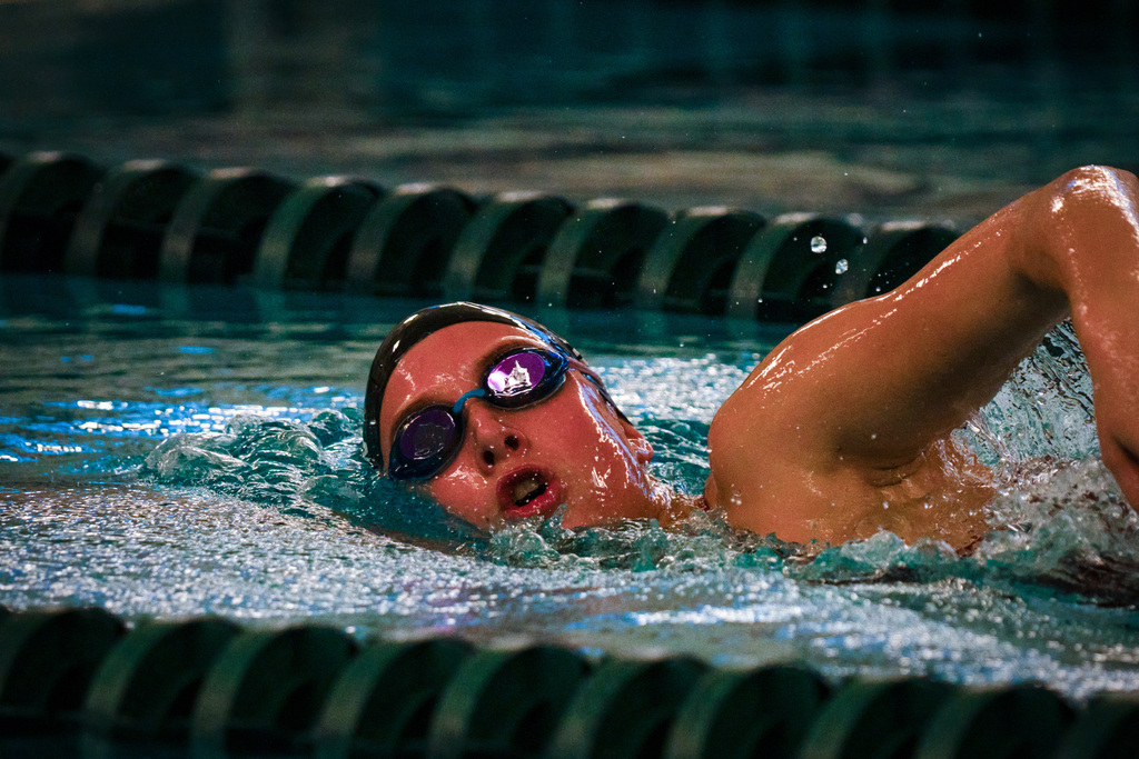 Girls swim team practicing 