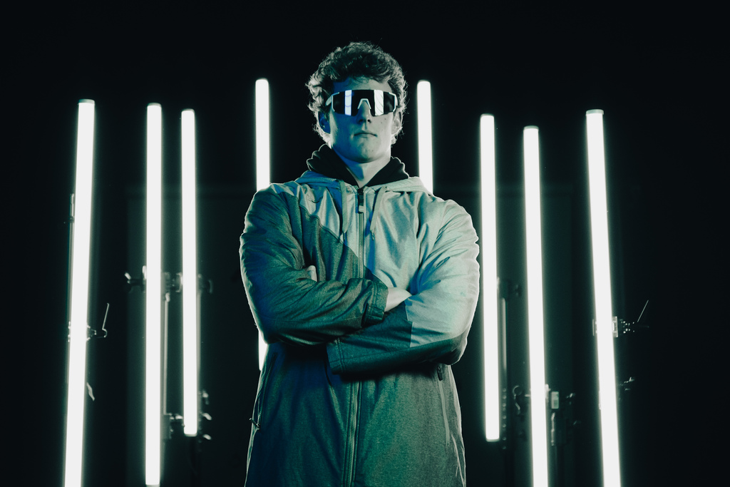 Boys swim team posing