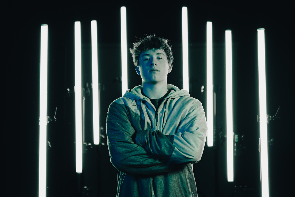 Boys swim team posing