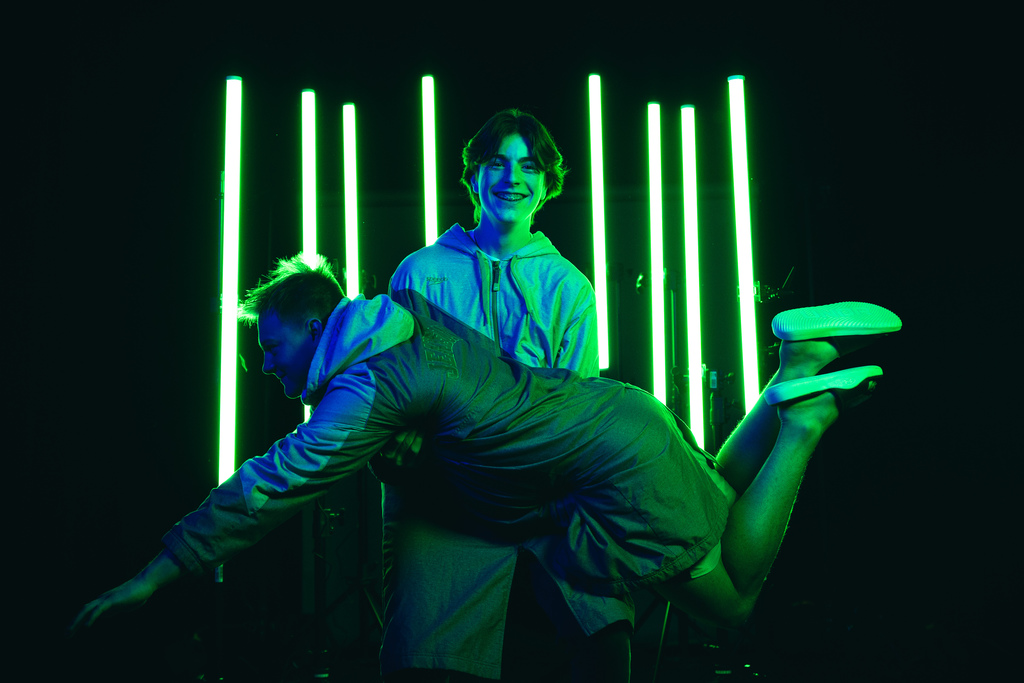 Boys swim team posing