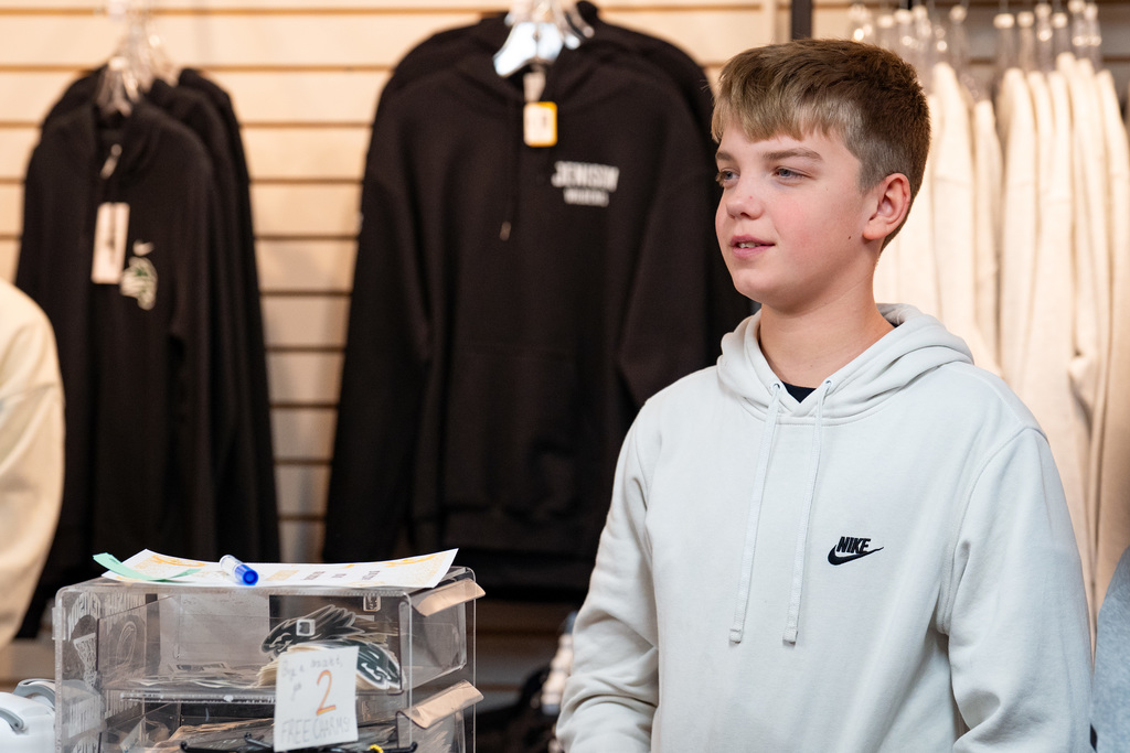 8th grader enjoying CTE day