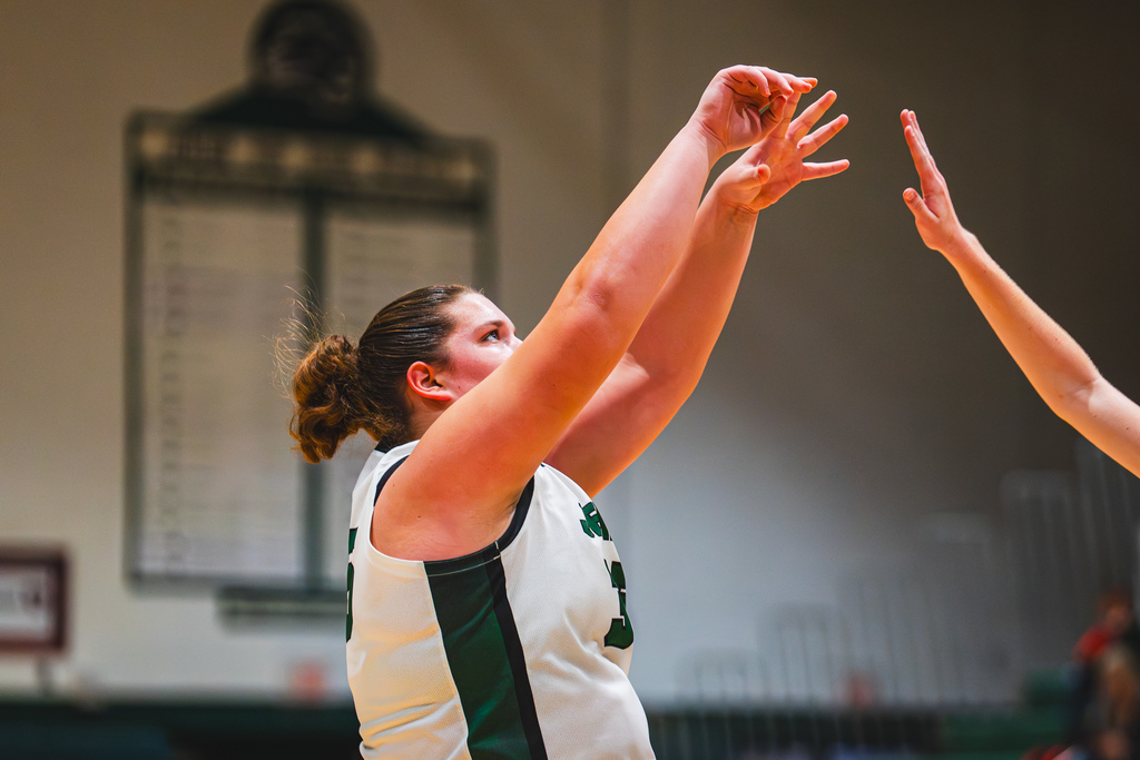 Basketball player shooting