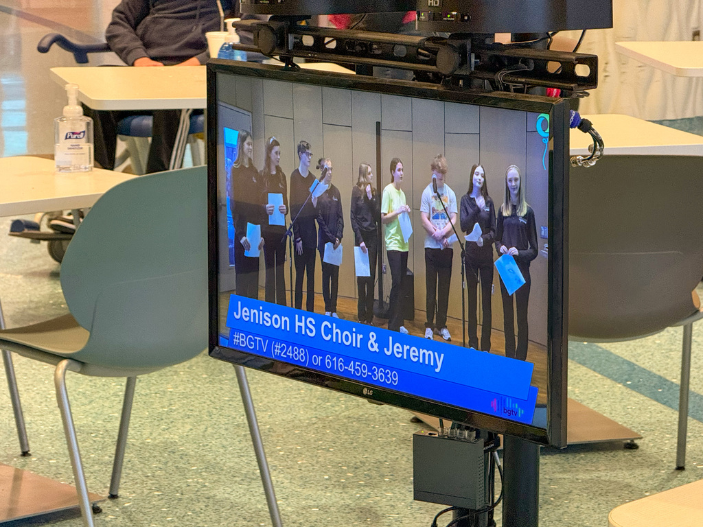Choir stopping by hospital to sing