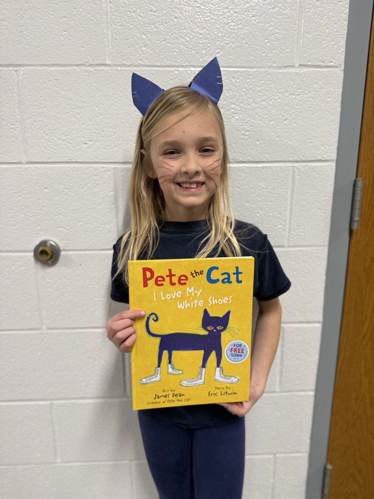 student dress up as her favorite book character 