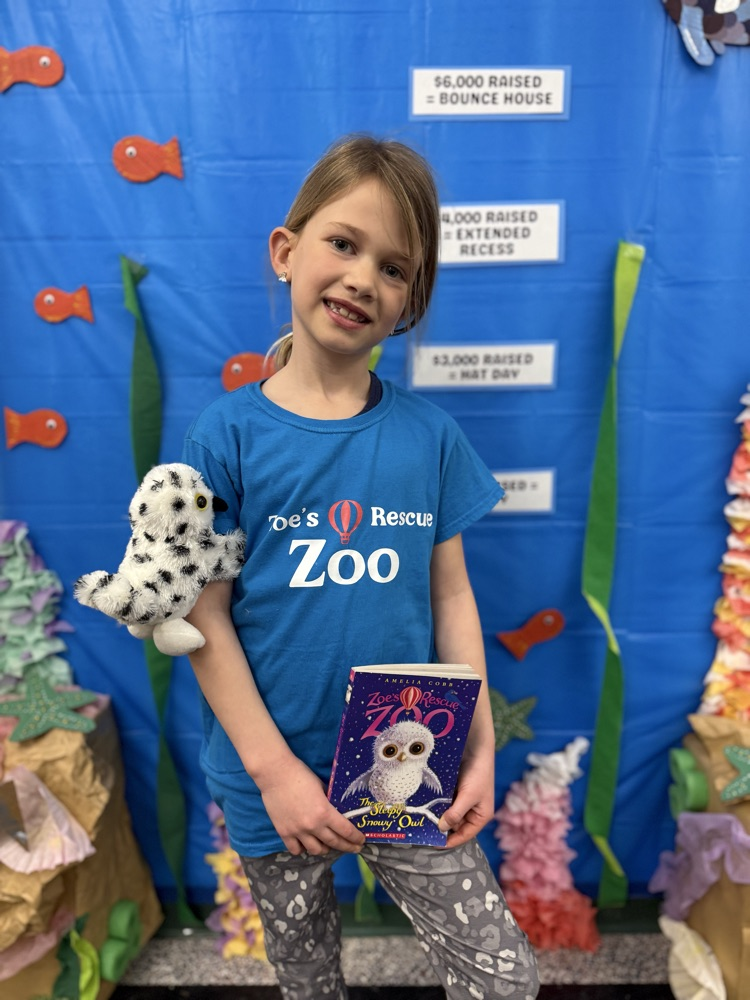 student dress up as her favorite book character 