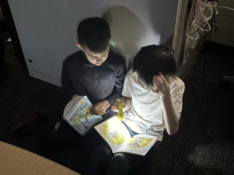 partner reading 