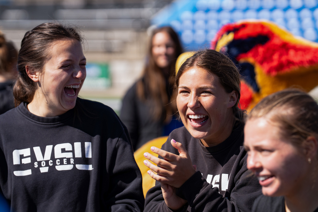 GVSU soccer player cheers on students