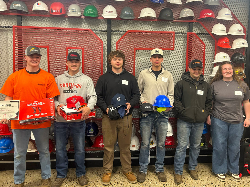 Construction students posing after award ceremony