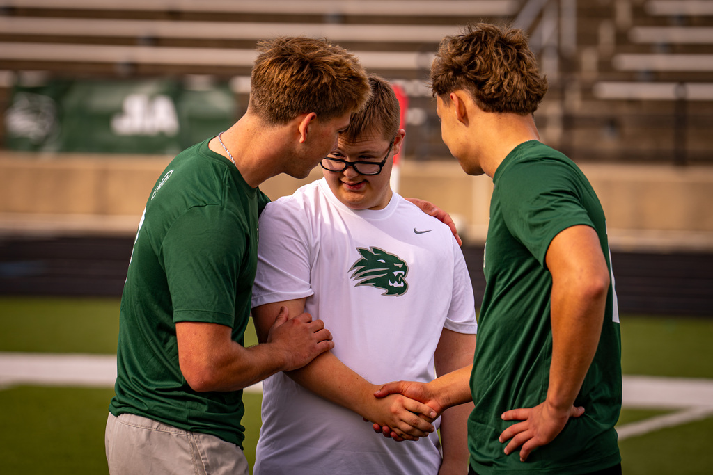 Students connecting during game