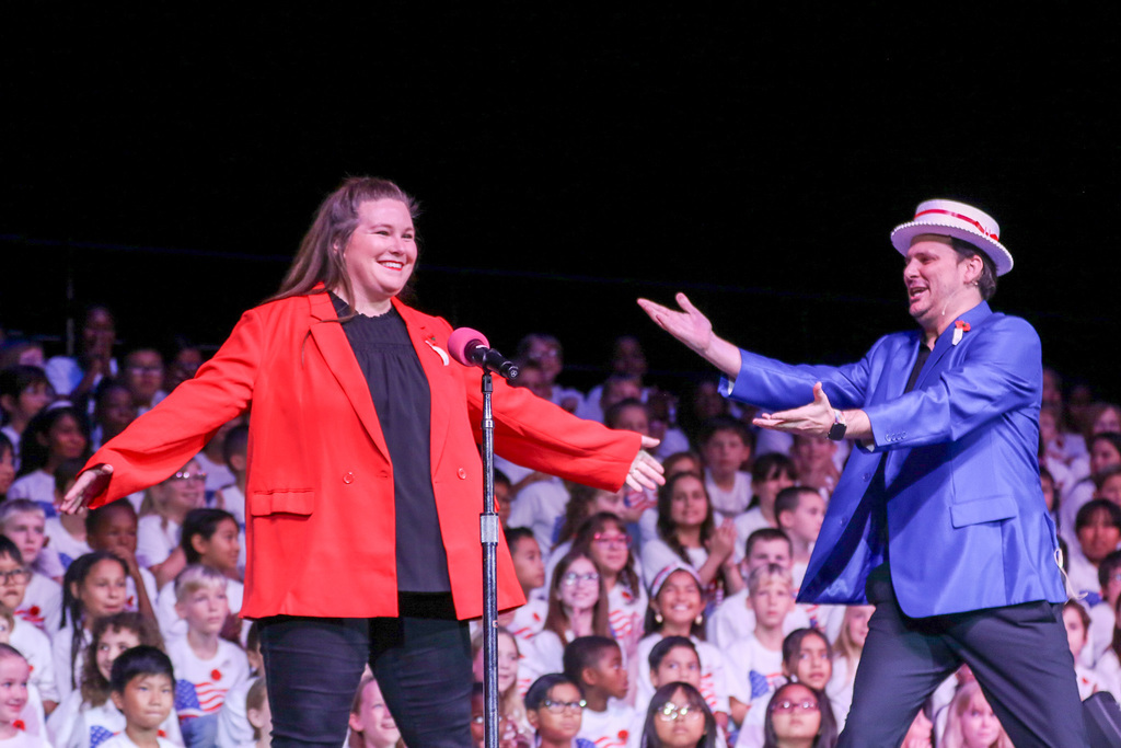 cody davis performing with katie cooper