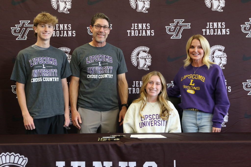 photo of Charlotte Keely and family