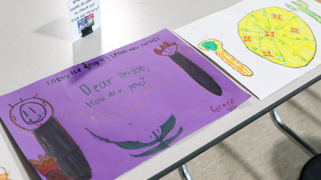 placemat that says dear person how are you