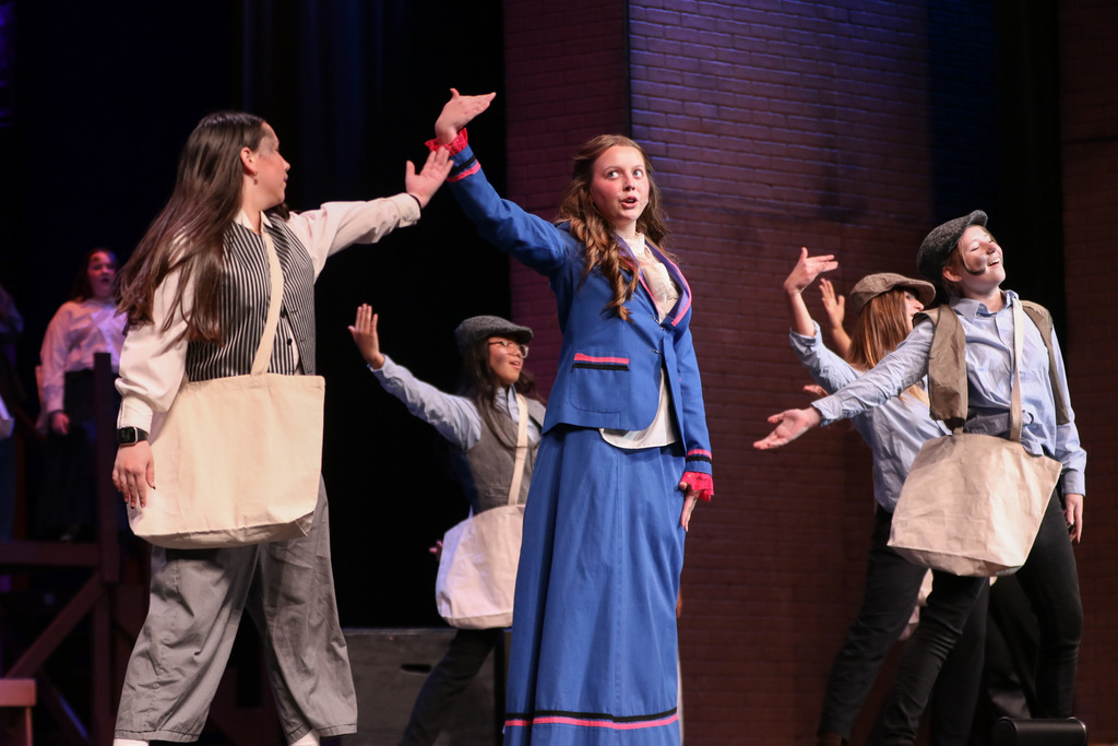 lead dancing with others