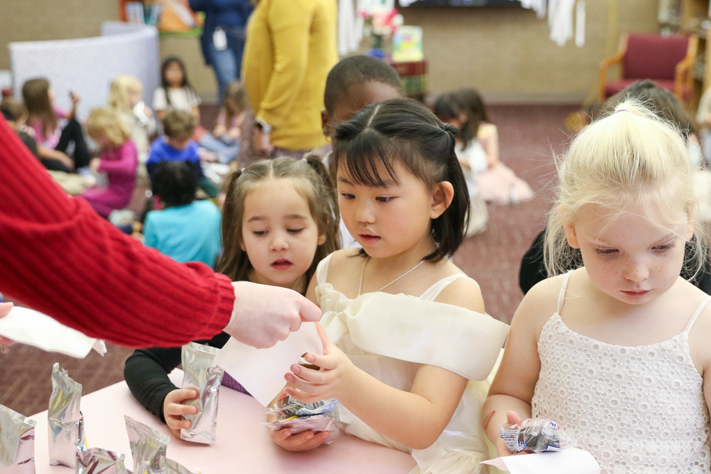 girls getting their juice