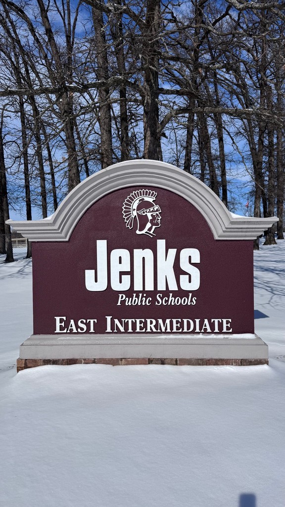 snow day sign at parking lot entrance