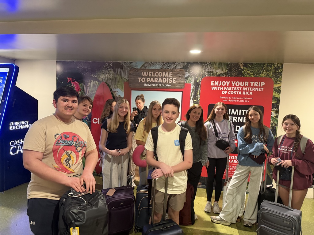 Students traveling to Costa Rica, Day 1
