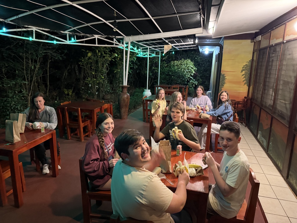 Students traveling to Costa Rica, Day 1