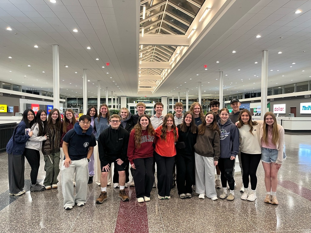 ISP students at the airport.