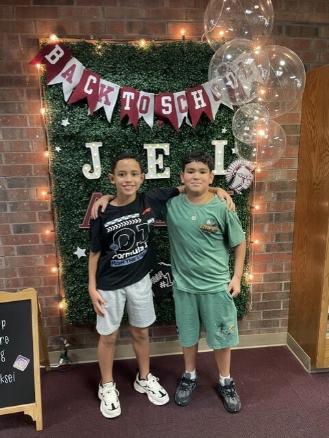 students posing for a picture at Meet the Teacher